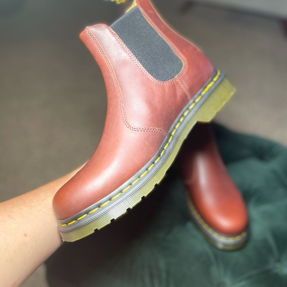 Men’s US 11/ Women’s US 12 Dr.Marten Chelsea Boot NWOT